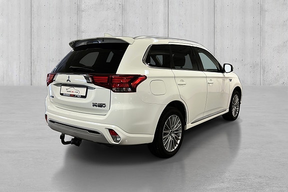 Mitsubishi Outlander 3 of 24