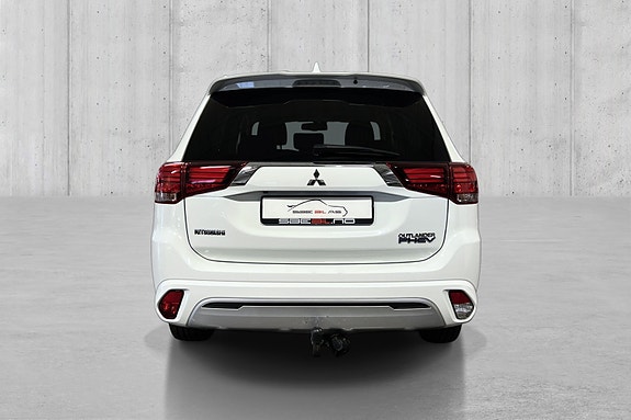 Mitsubishi Outlander 8 of 24
