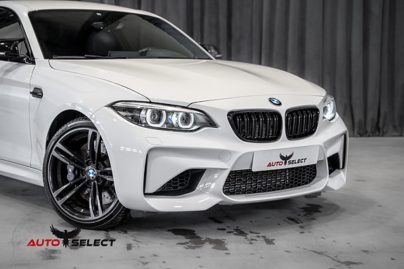 BMW M2 2 of 5