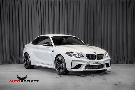 BMW M2 4 of 5
