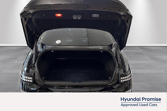 Hyundai Ioniq 6 5 of 5