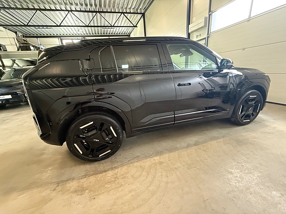 Kia EV3 3 of 5