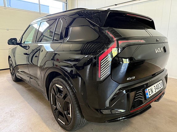Kia EV3 8 of 24