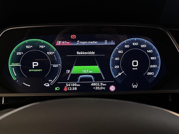 Audi e-tron 15 of 29