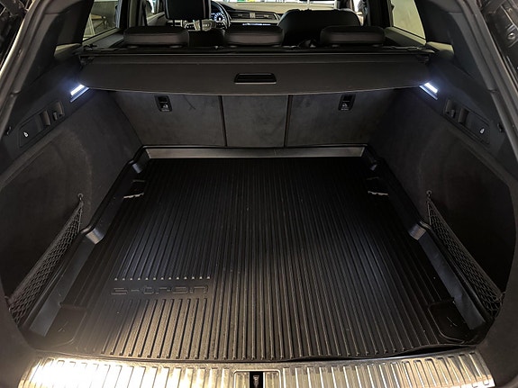 Audi e-tron 26 of 29