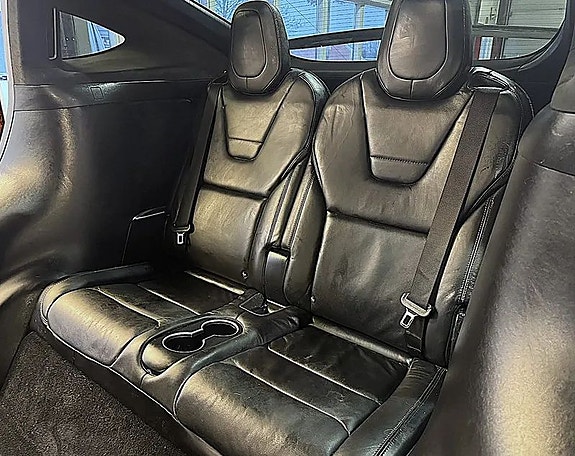 Tesla Model X 5 of 5