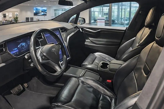 Tesla Model X 2 of 5