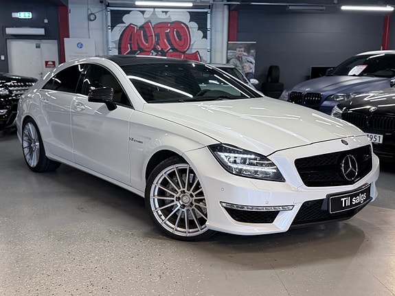 Mercedes-Benz CLS63 2 of 5