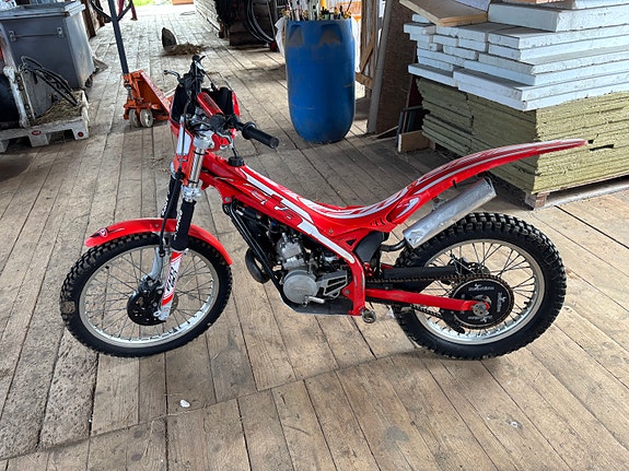 Beta Beta 80 junior 3 of 5
