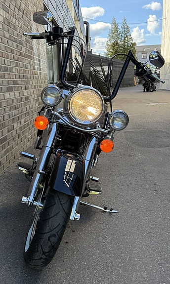 Harley-Davidson Road King 9 of 10