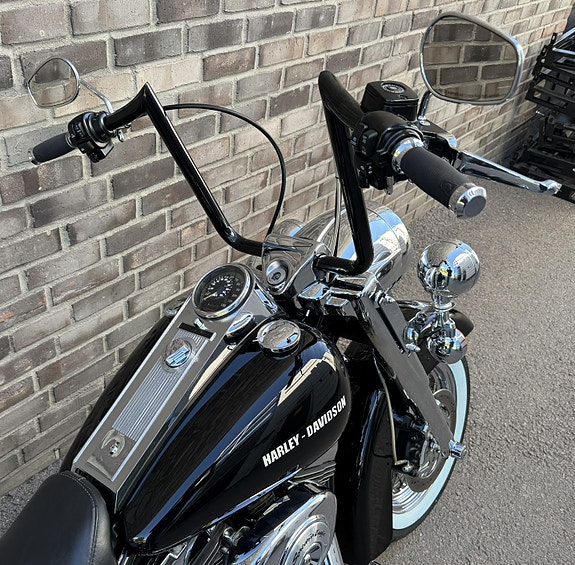 Harley-Davidson Road King 4 of 5