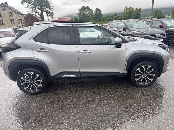 Toyota Yaris Cross 4 of 5