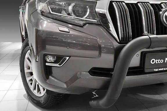 Toyota Land Cruiser 4 of 30