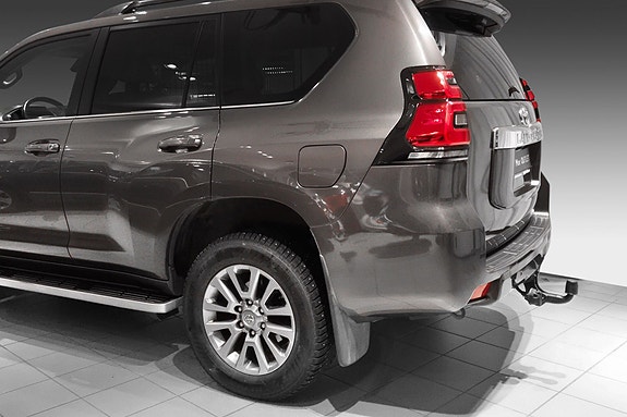 Toyota Land Cruiser 7 of 30