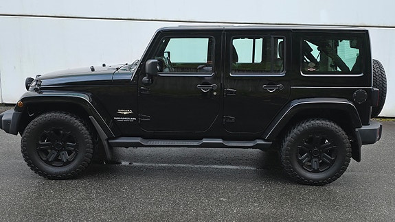 Jeep Wrangler 3 of 5