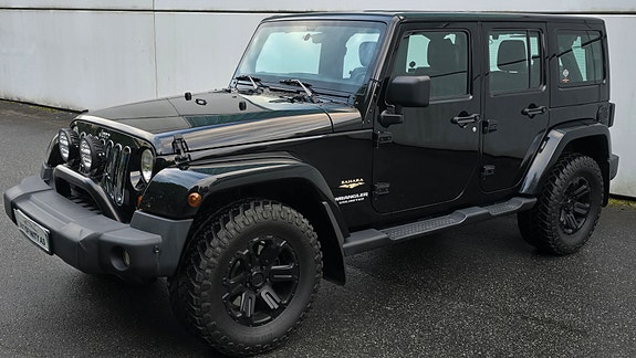 Jeep Wrangler 4 of 5