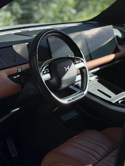 XPeng G9 11 of 30