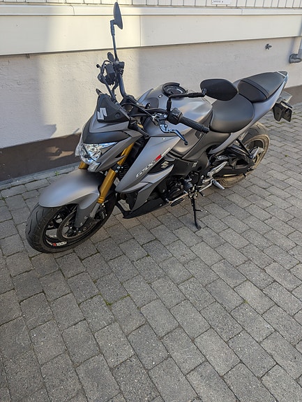 Suzuki GSX-S 1000 7 of 9