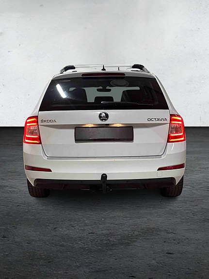 Skoda Octavia 3 of 5