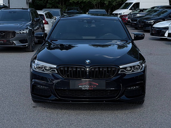 BMW 530e 4 of 5
