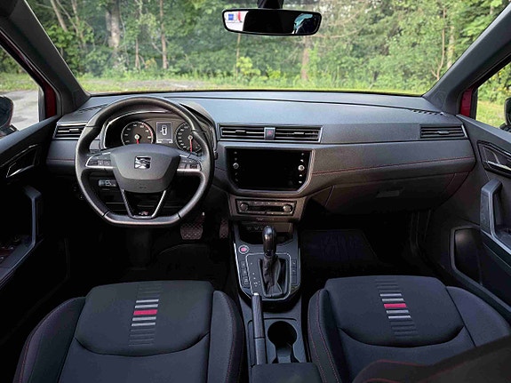 Seat Arona 12 of 30