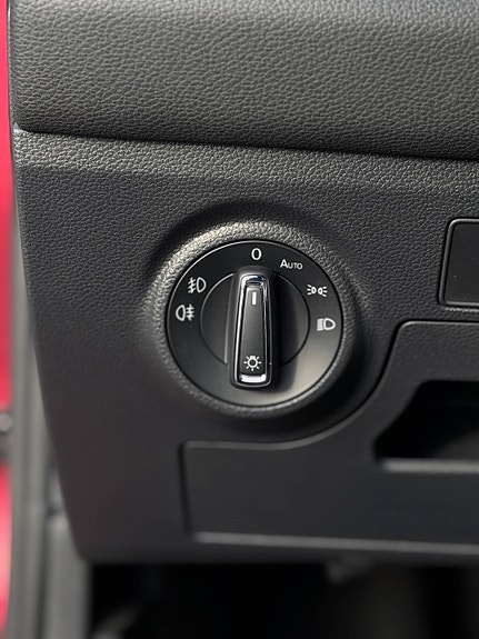 Seat Arona 28 of 30