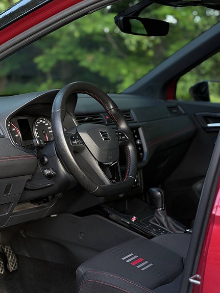 Seat Arona 10 of 30