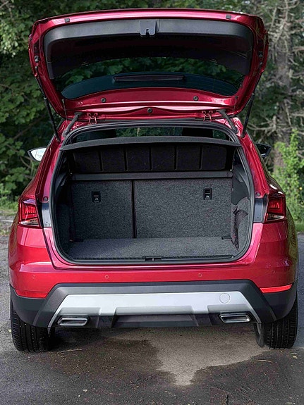 Seat Arona 8 of 30