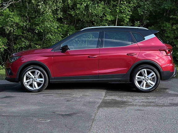 Seat Arona 4 of 5