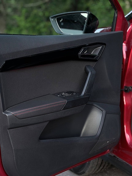 Seat Arona 20 of 30