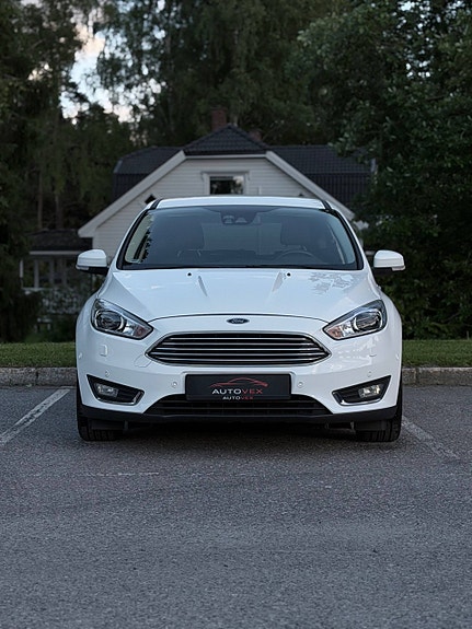 Ford Focus 2 of 5