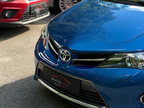 Toyota Auris 5 of 5