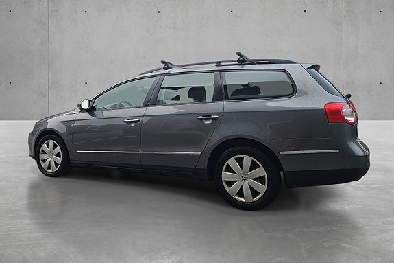 Volkswagen Passat 5 of 15
