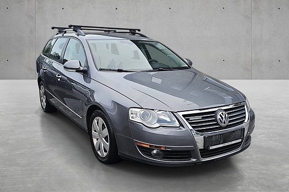 Volkswagen Passat 2 of 15