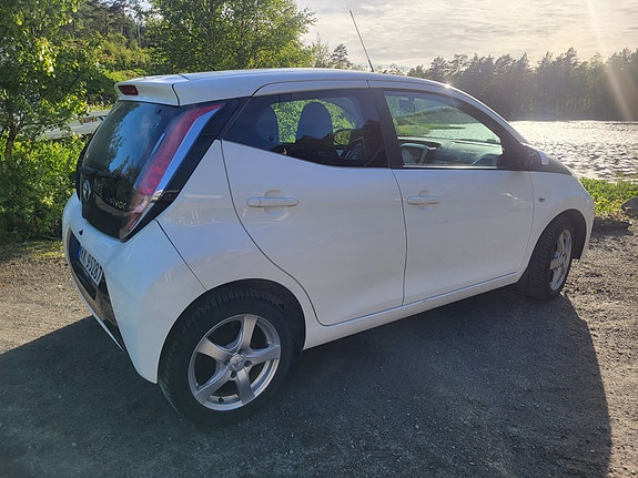Toyota Aygo X 2 of 5