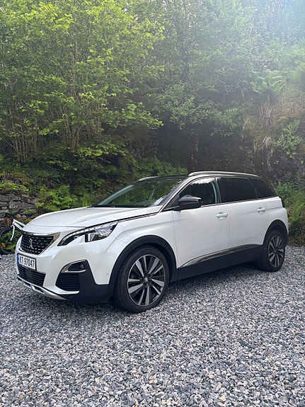Peugeot 5008 5 of 5