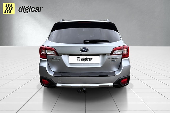 Subaru Outback 4 of 5