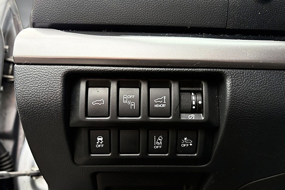 Subaru Outback 8 of 30