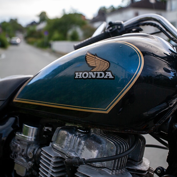 Honda CM400 Custom - Original 2 of 7