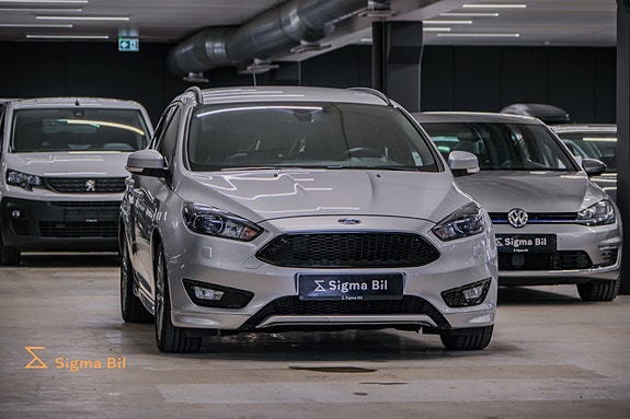 Ford Focus 2 of 30