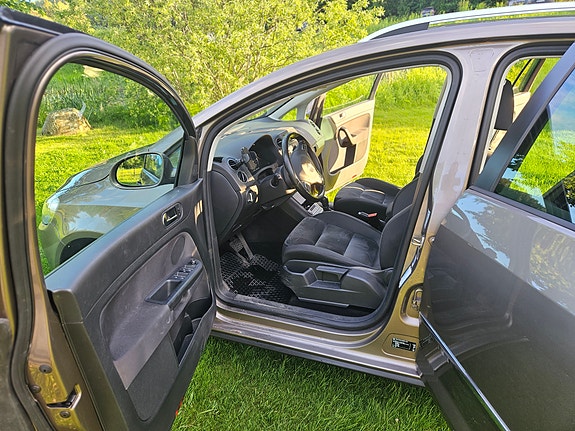 Volkswagen Golf Plus 13 of 15