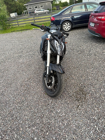 VOGE 500 R 3 of 5
