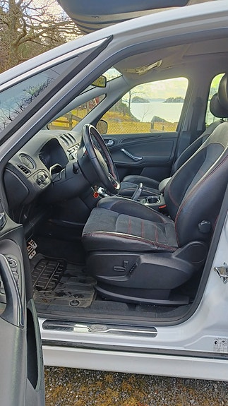 Ford S-MAX 9 of 13
