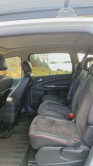 Ford S-MAX 12 of 13