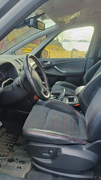Ford S-MAX 10 of 13