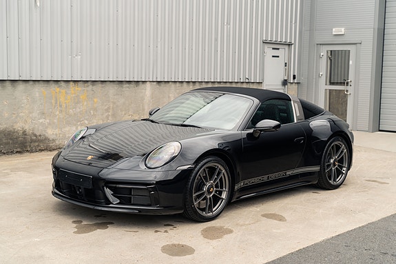 Porsche 911 2 of 5