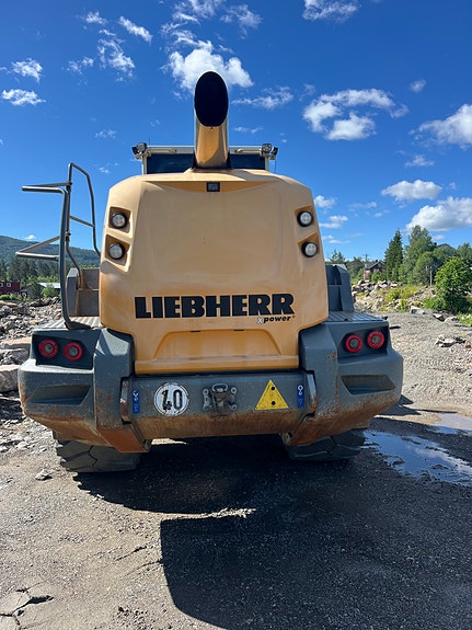 Liebherr 580 18 of 23