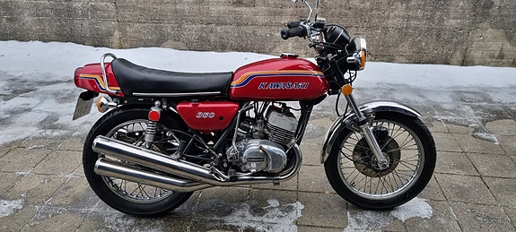 Kawasaki S2 Mach II 2 of 5
