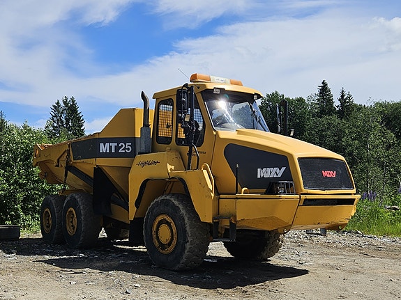 Moxy MT25 3 of 5
