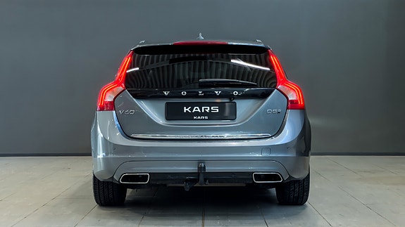 Volvo V60 4 of 5